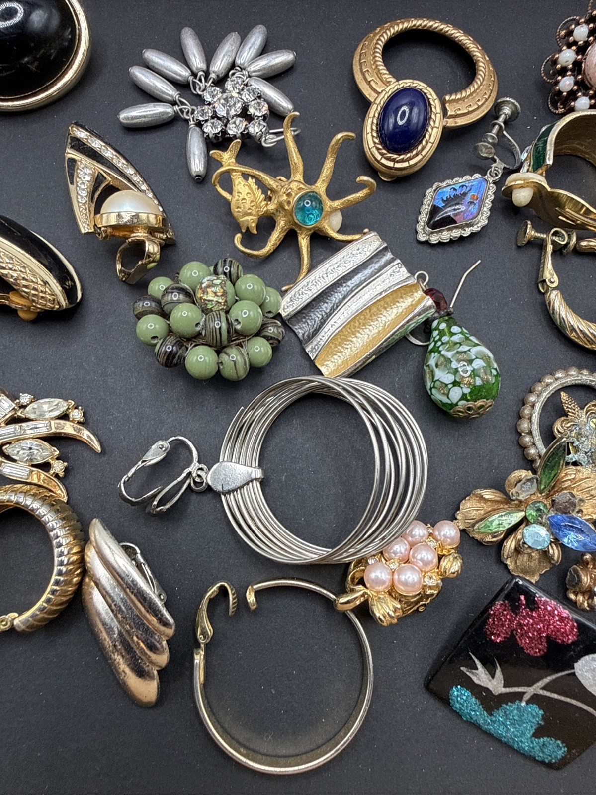 Lot Of SINGLE Earrings Mostly Vintage Clip On – Parts Craft – Some Signed E3-11