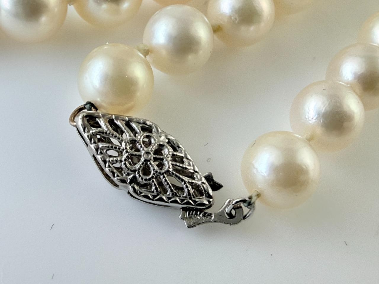 14k White Gold Hand Knotted 6.4mm Pearl Necklace 18.25 Inches 27 Gram Weight