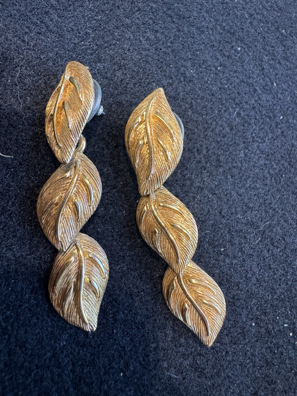 Vintage Napier Signed Gold Leaf Drop Post Earrings 1980