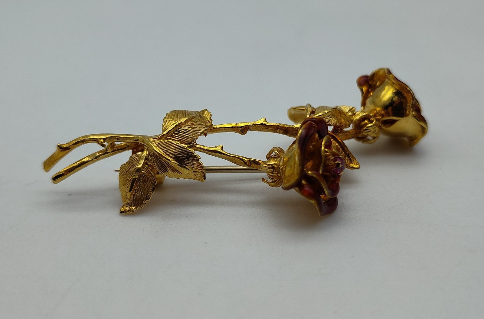Vintage Long Stem Rose Flower Ruby Stone 18K Yellow Gold Enamel Brooch Pin Lapel