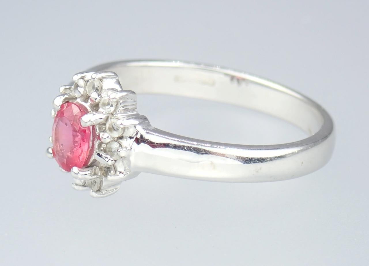 Beautiful Vintage Estate Solid 9K White Gold Red Spinel Floral Ring Size 7