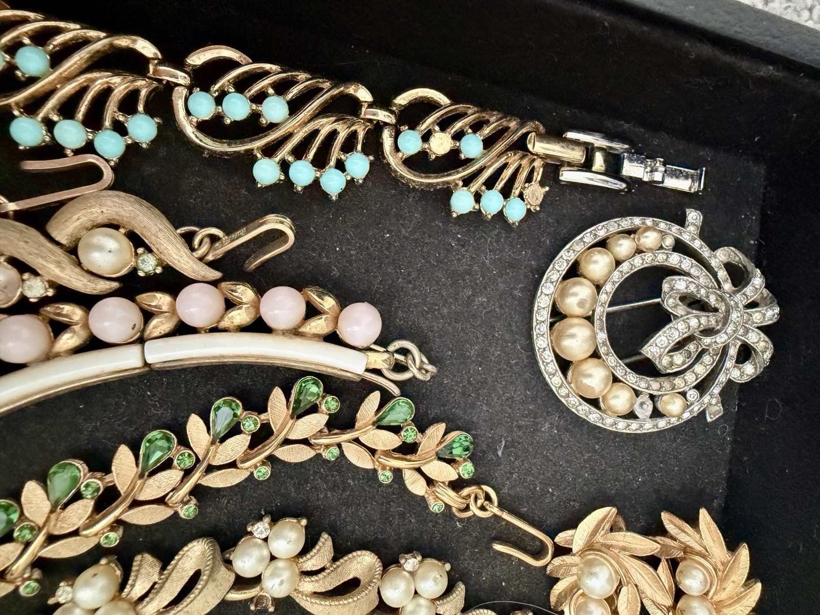 Vintage 100% CROWN TRIFARI Jewelry Lot Missing Stones Minor Repairs 38 Pieces