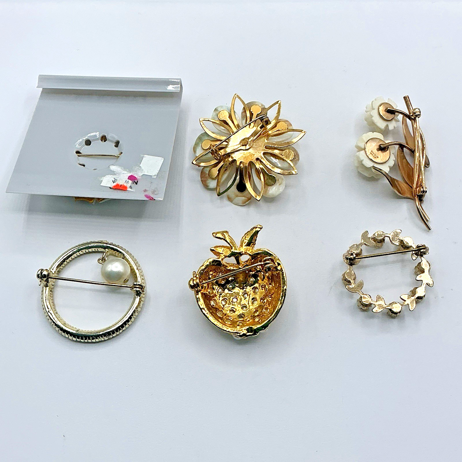 Lot of 6 Gold Tone Faux Pearl MOP Brooch Pins VanDell And Unbranded Apple Flower