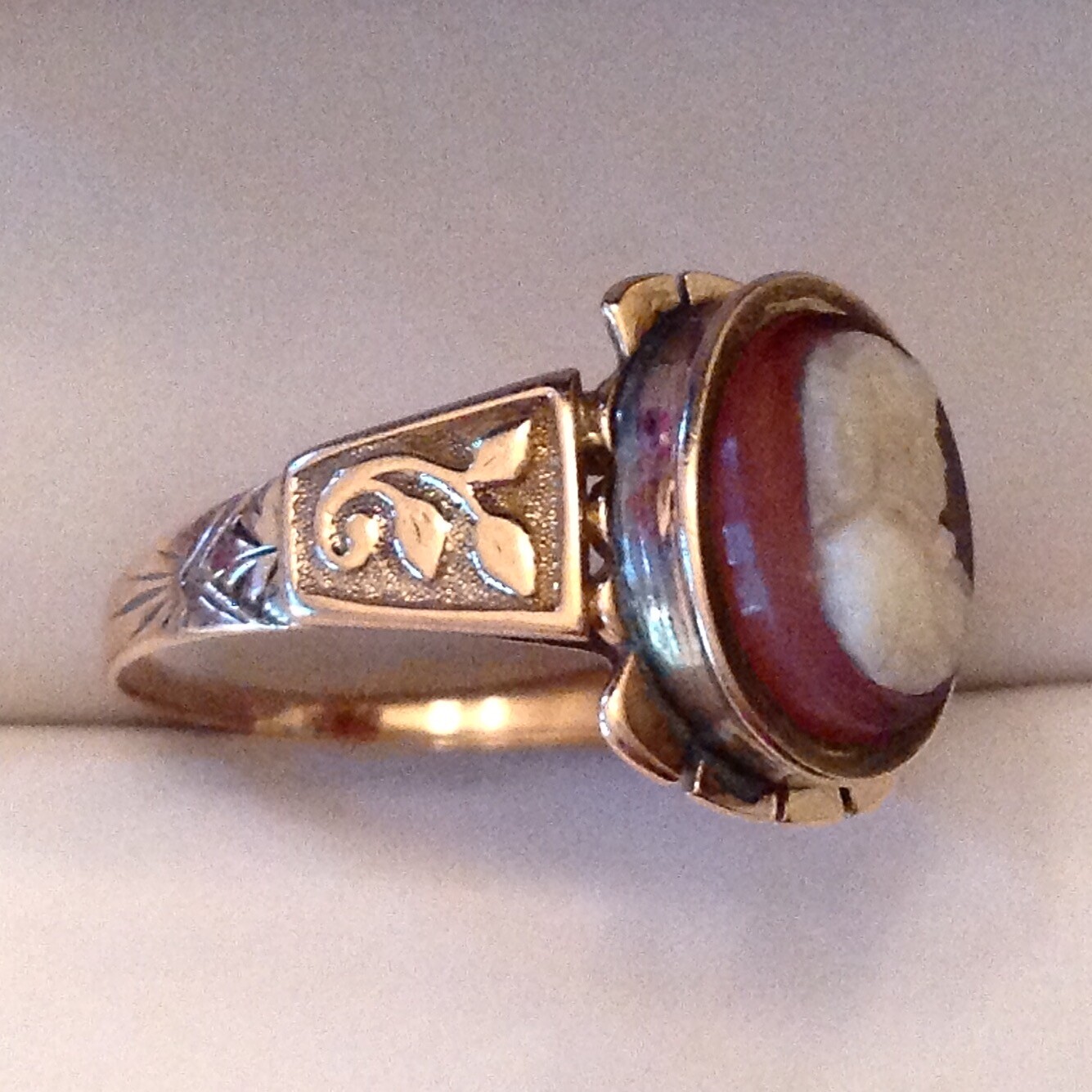 VIntage Carved Cameo Ring 14K Yellow Gold Size 6 1/2 cd