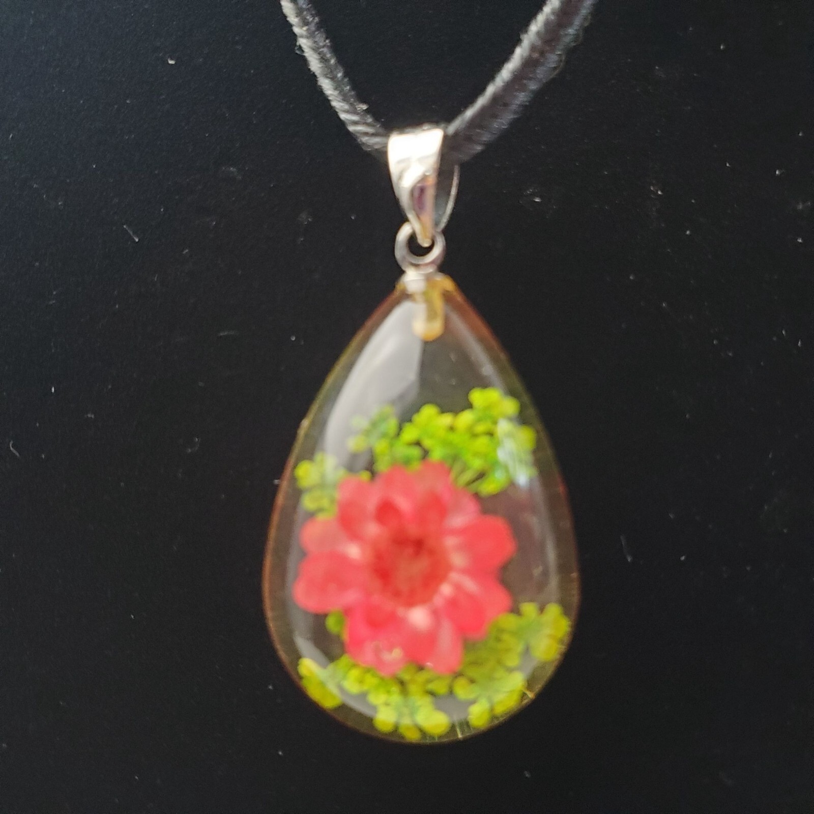 Vtg Acrylic Lucite Pink Flower Teardrop Pendant Necklace 18″ Black Cord