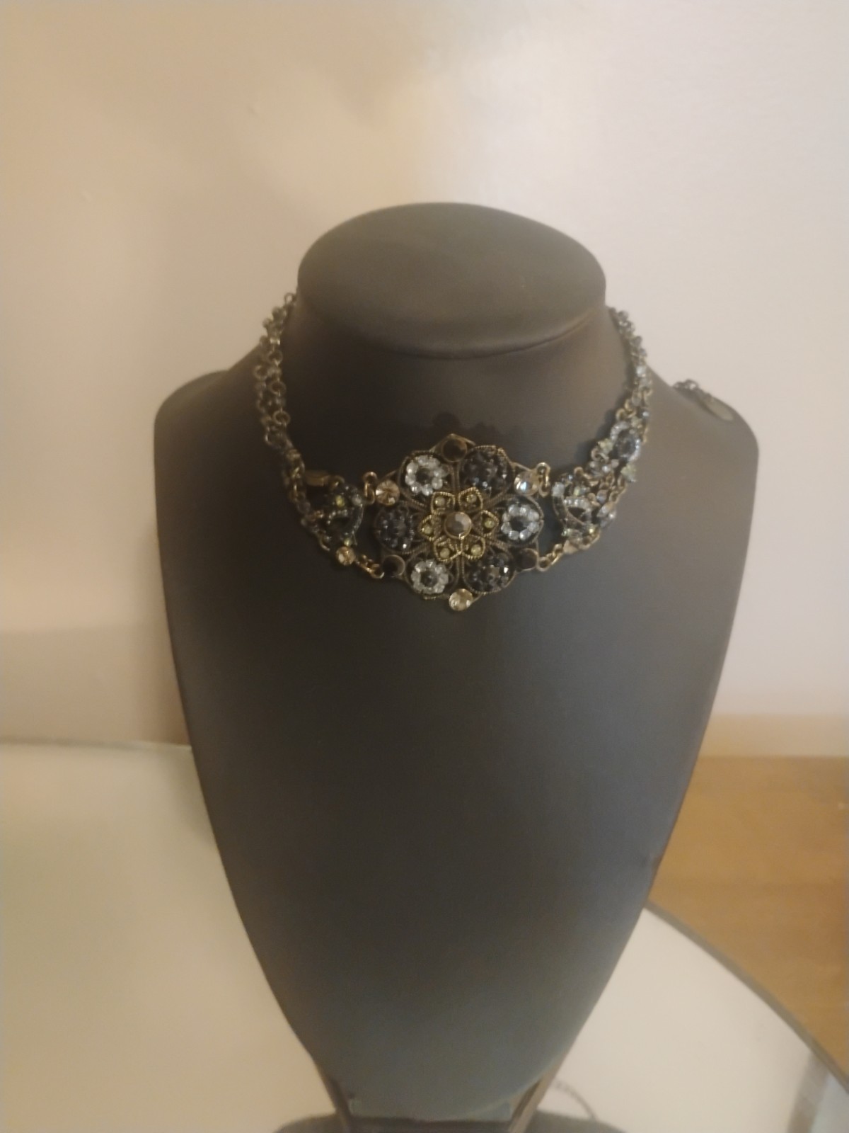 Vintage Rhinestone Floral Medallion Choker Necklace