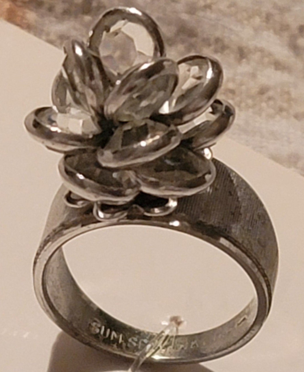 Beautiful Vintage MCM Cocktail Ring 18 k HGE Cut Crystal