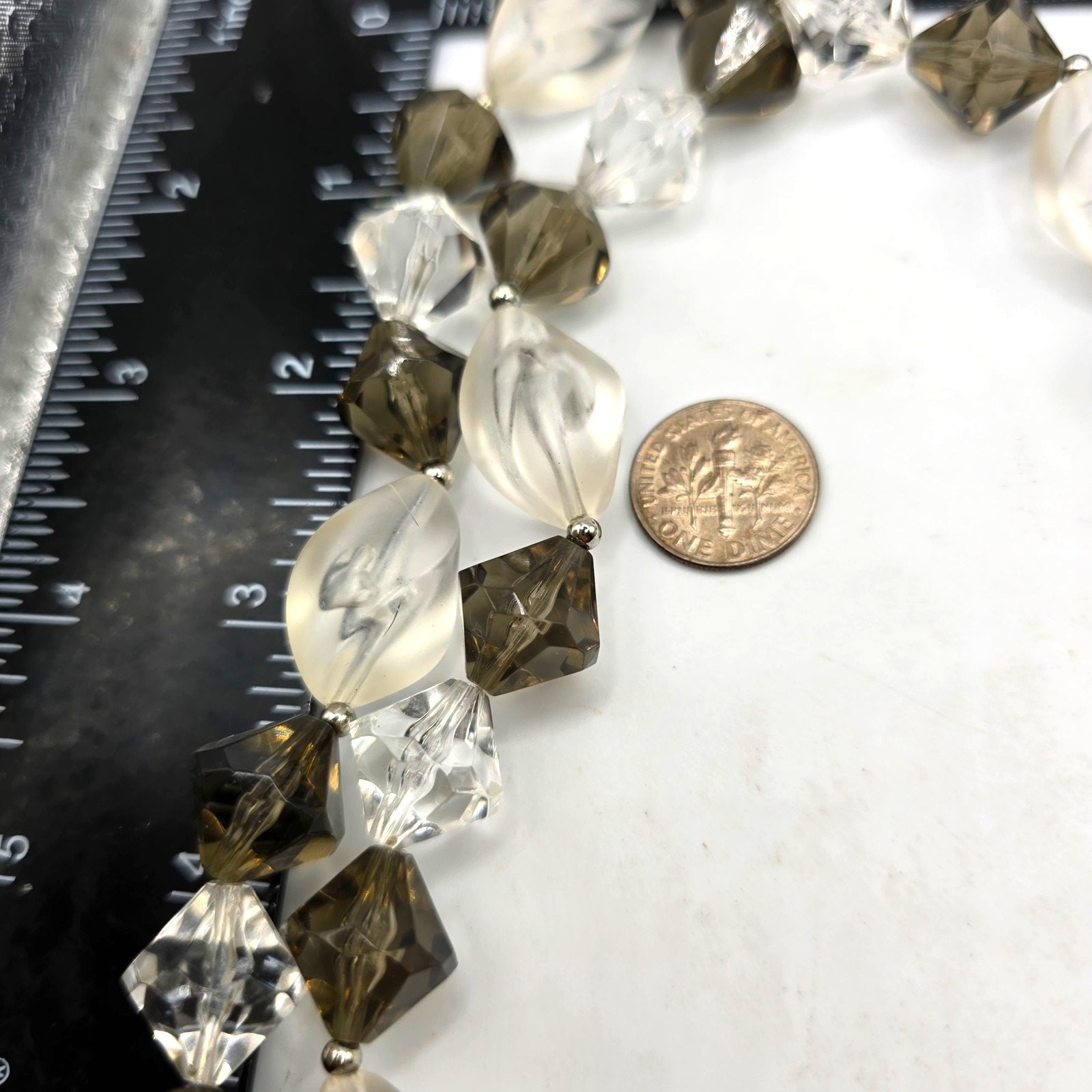 ecklace Vintage Beaded Clear Frosted Olive Green Geometric Faceted 24″ SKU2336