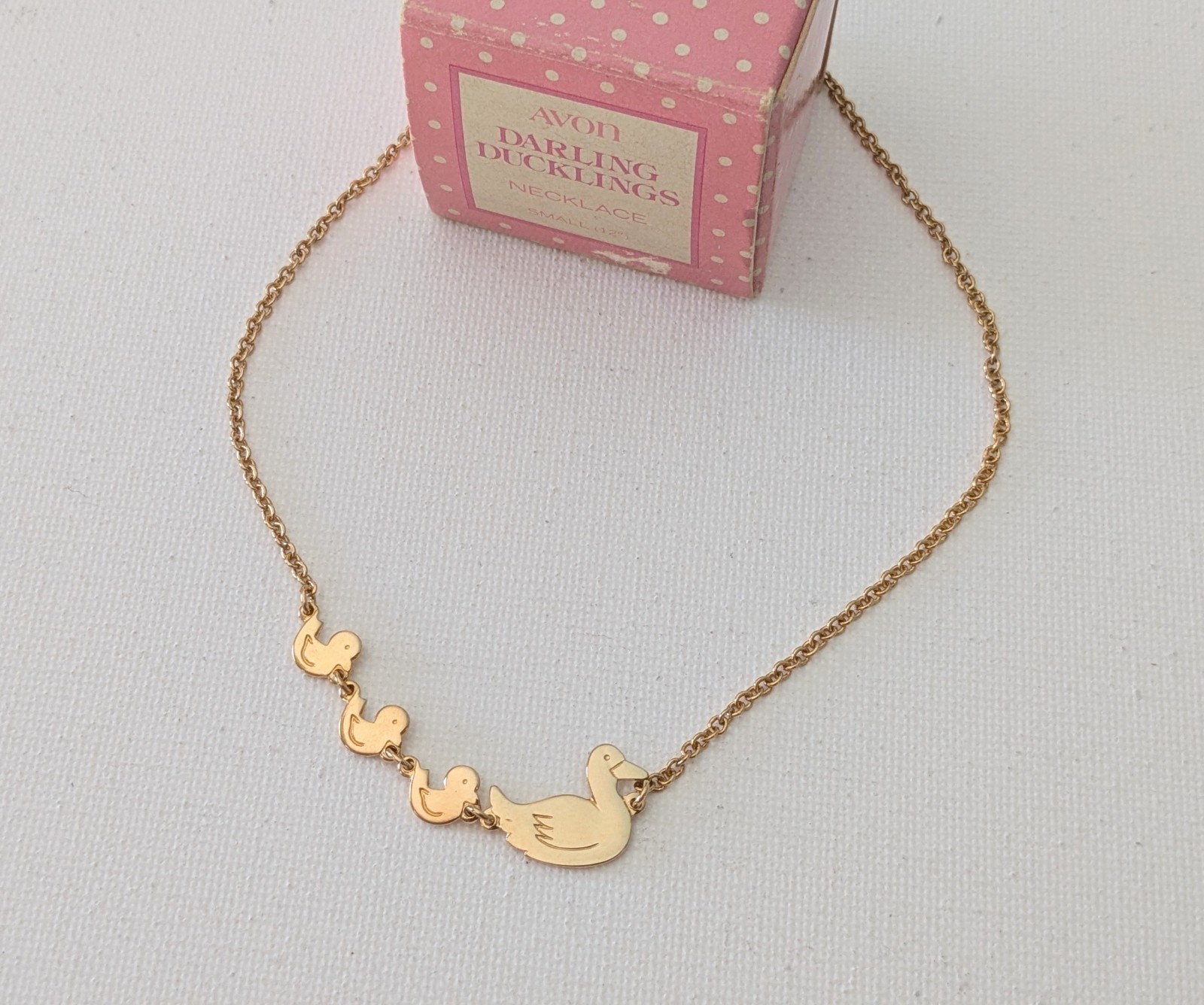 RARE Vintage Avon Family Of Ducks Ducklings In A Row Necklace 12 Inches