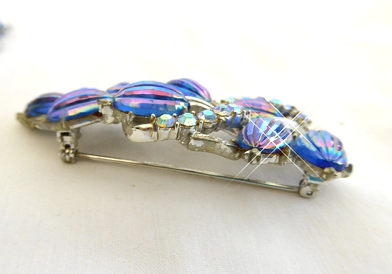 RARE VTG CORO BLUE RIBBED AB GLASS RHINESTONE NECKLACE BROOCH EARRINGS SET