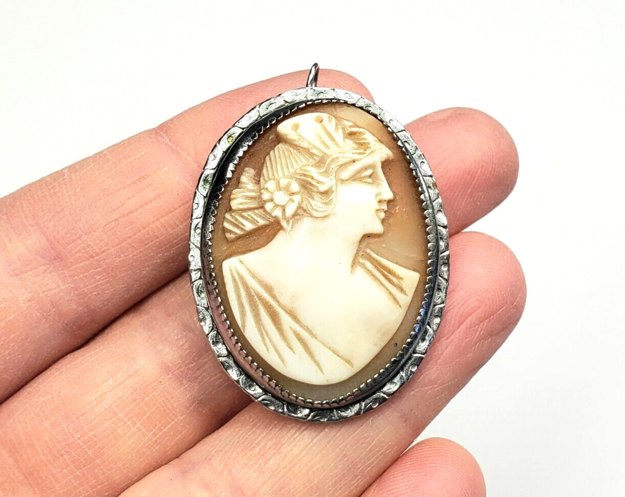 Vintage Victorian Silver Plated Carved Shell Cameo Pin brooch Pendant Jewelry