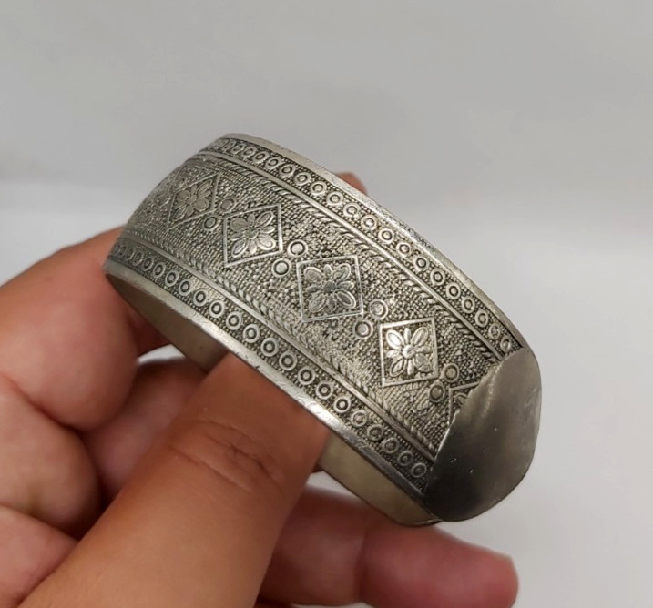Vintage Ethnic Silver Tone Cuff Bracelet Boho Floral Geometric Stamped Wide Bang