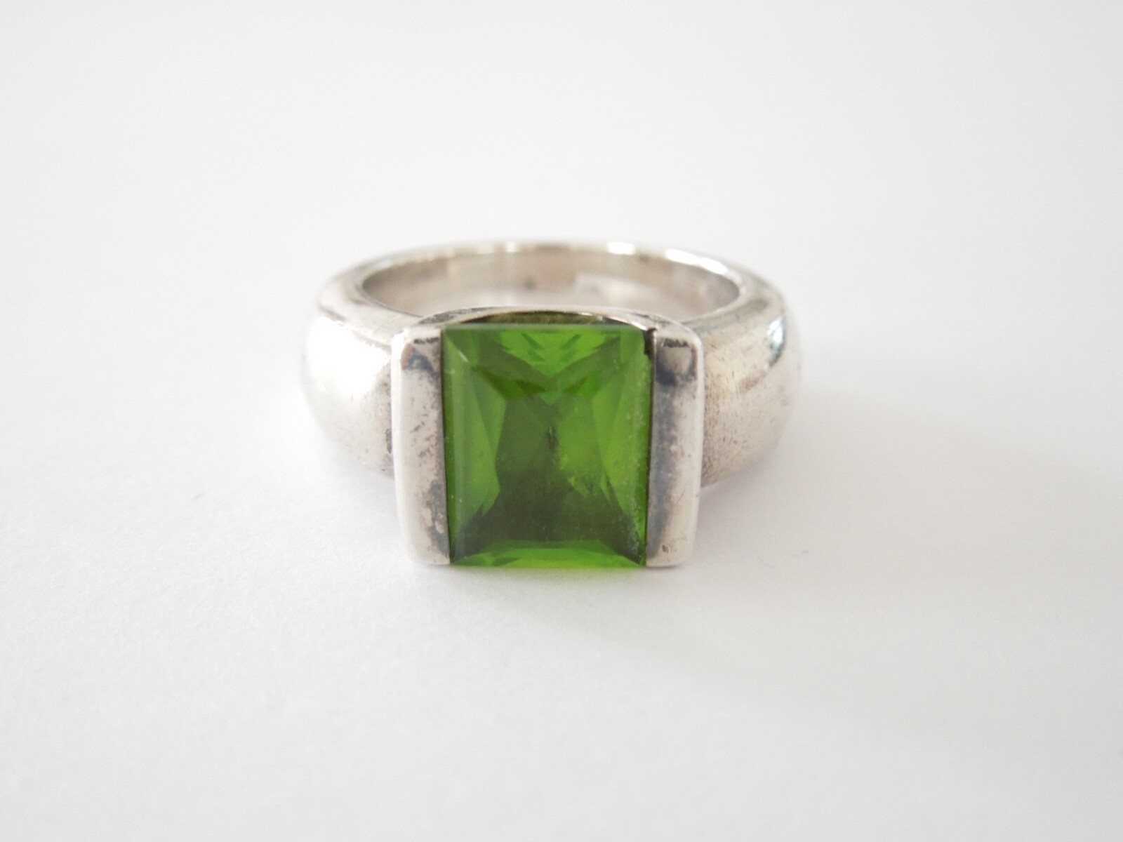 Green Stone Silver Ring Mark Unreadable 14.3 g Size 56