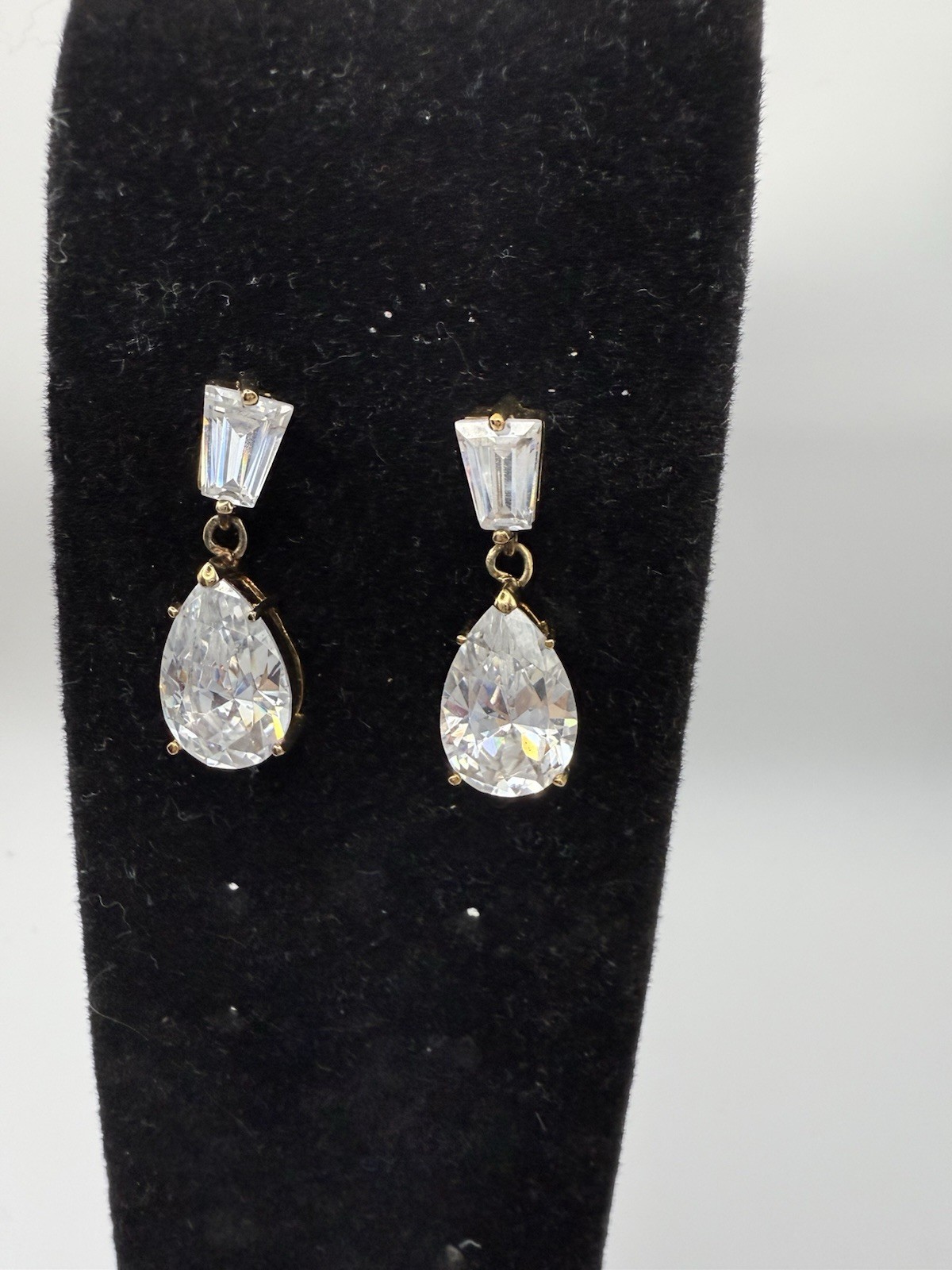 Sterling Silver And Crystal Drop Earrings Look Pear Tear Drop Shaped, Stunning!