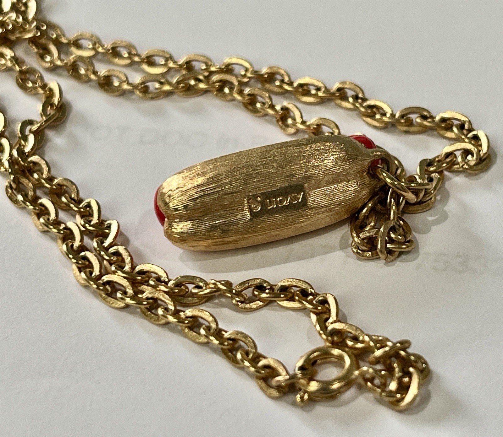 Vintage AVON 1975 ‘Put On The DOG’ HOT DOG in Bun Pendant Charm Chain Necklace