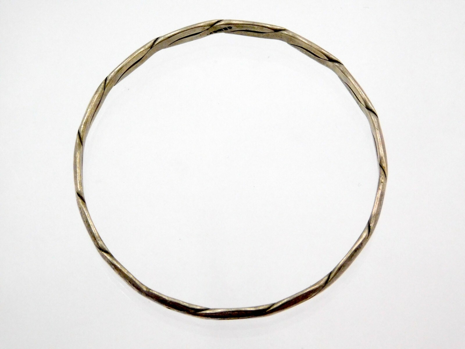 Vintage Mexico Silvertone Alloy Metal Braid Bangle Bracelet 8 1/8 Inches 16.4G