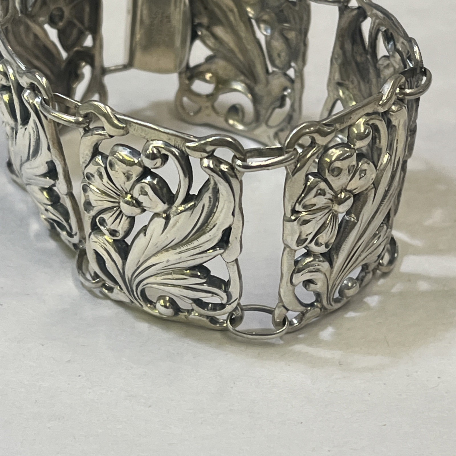 Vtg DANECRAFT Bracelet 925 Sterling 6 Panel Cut Out Floral Repousse 7.25 63.1 Gr