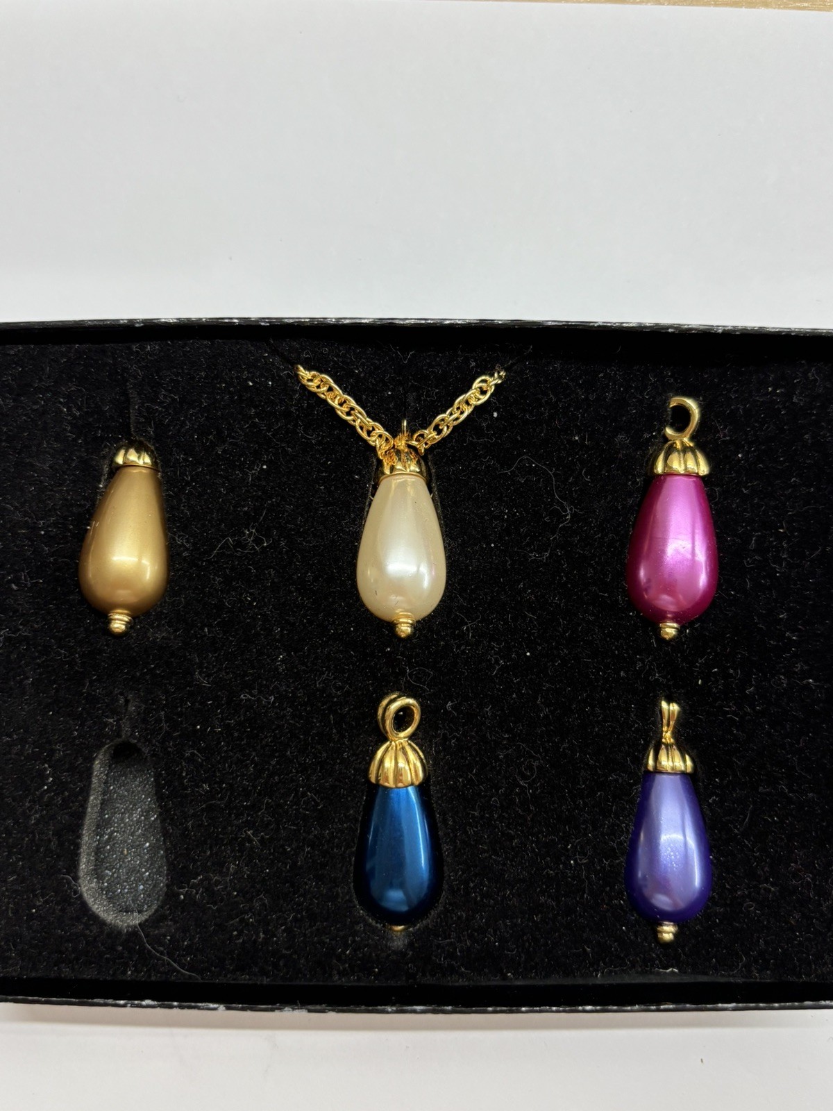 Joan Rivers Tear Drop Interchangeable Pendant Set Of 5 Wardrobe Pearl VTG