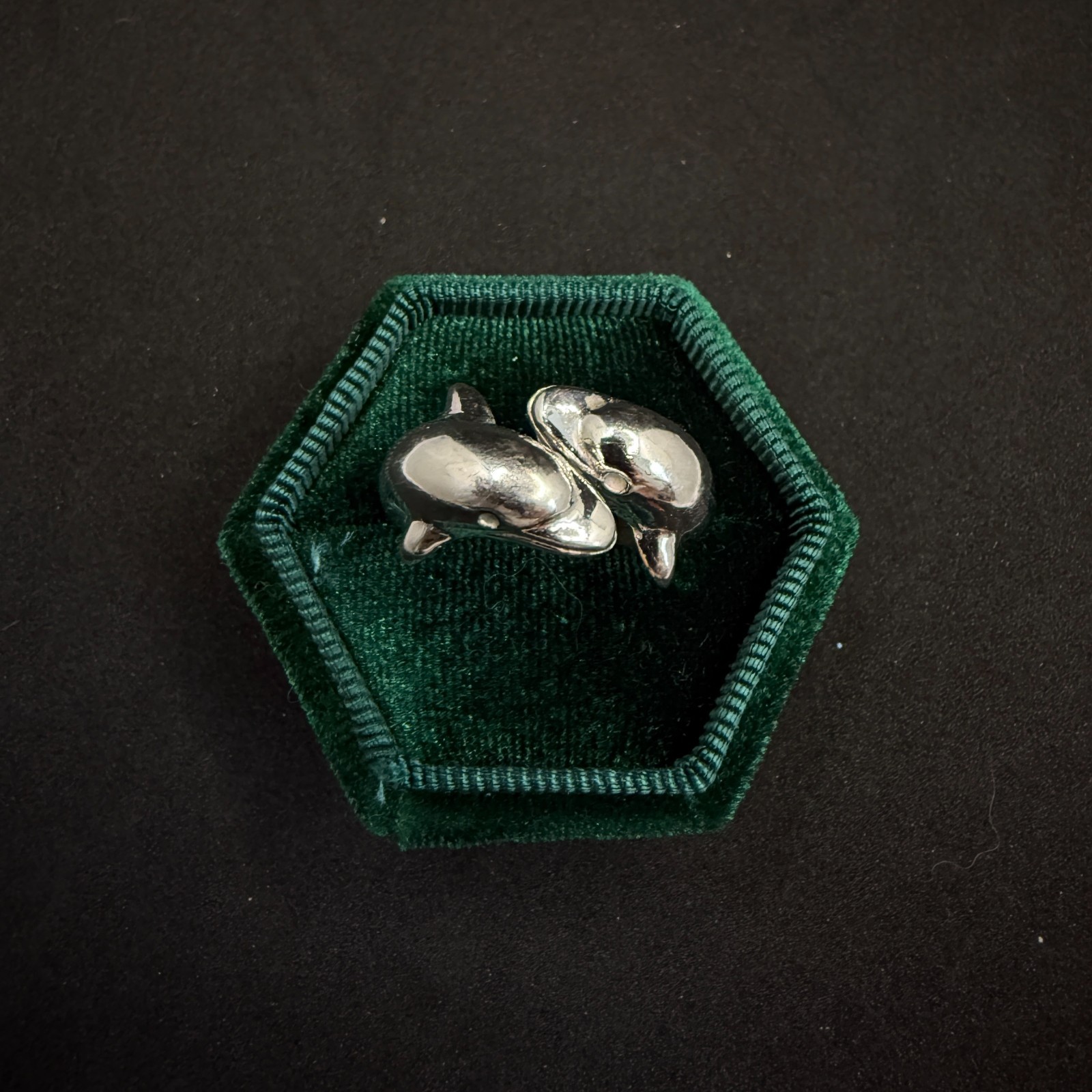 Two Dolphins Sea Creatures 925 Silver Vintage Wrap Ring Size 8.25