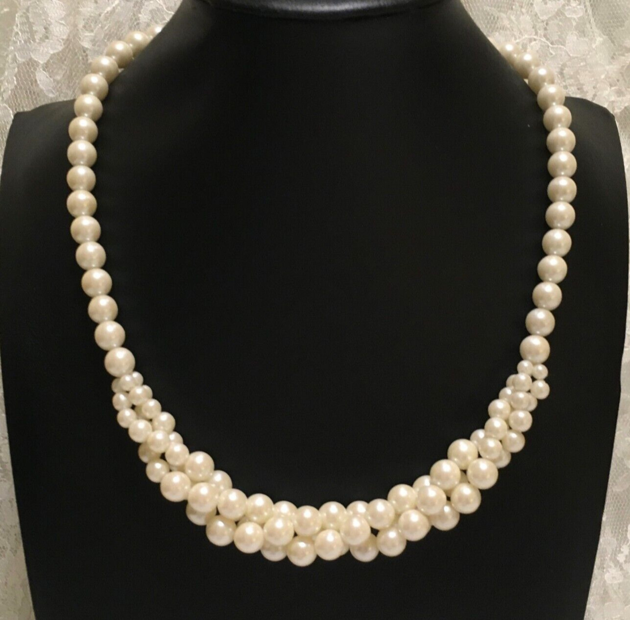 Vintage Faux Pearl Necklace Plastic Beaded Torsade style Collar 19″