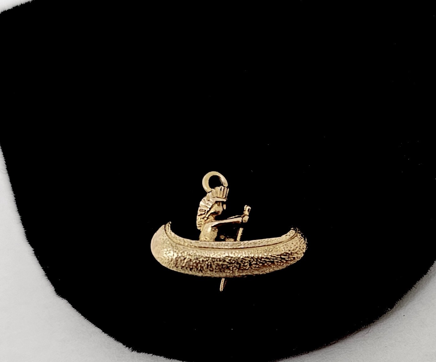 1921 PAYTON PEPPER CO. BIRMINGHAM 9K SOLID GOLD N.A. INDIAN ROWING A CANOE CHARM