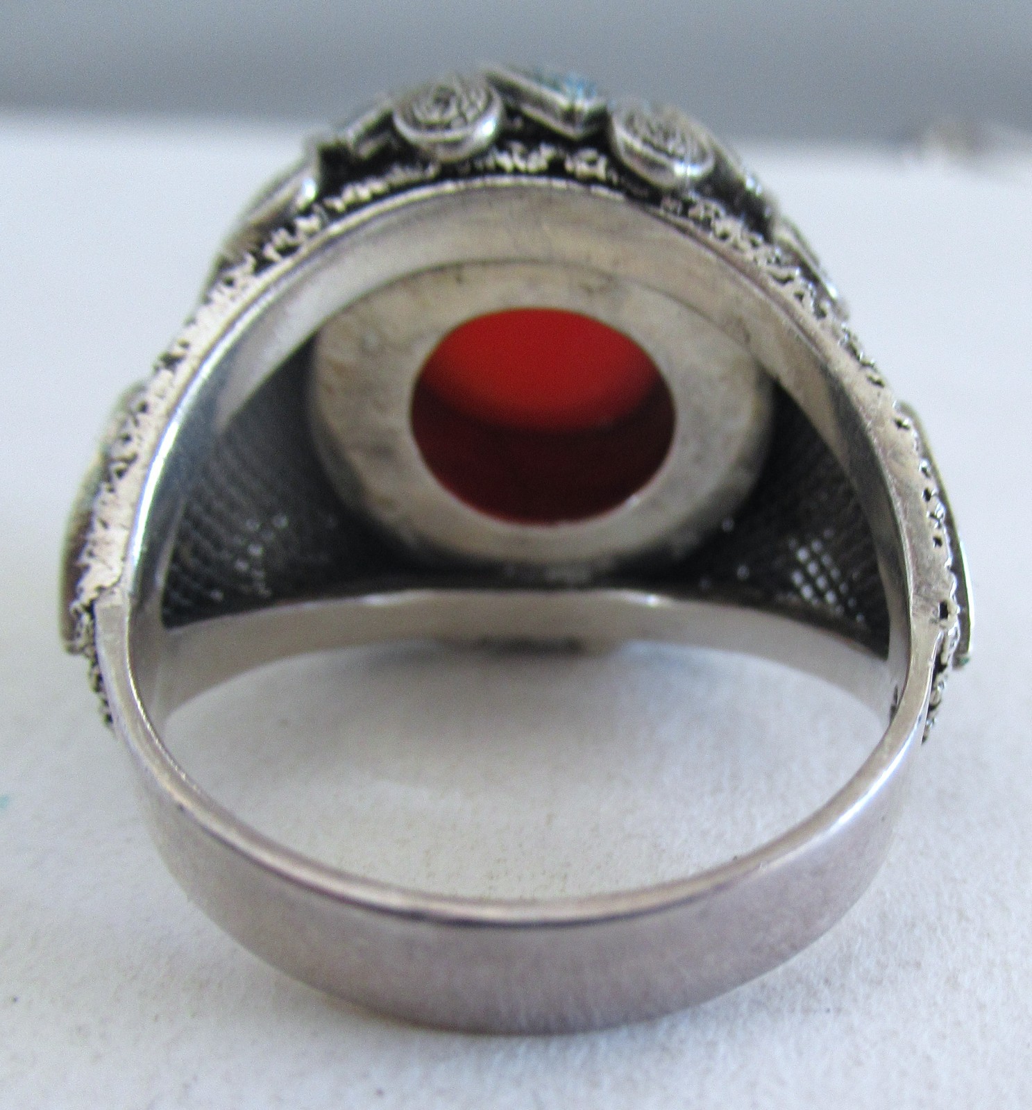 UNISEX SIZE 10 BOLD CHINA EXPORT STERLING RING, PEACOCK ENAMEL & CARNELIAN, 11GR