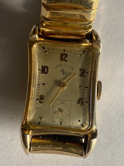 Lord Elgin 1955 14k Yellow Gold Filled Rectangular Curved Watch.run
