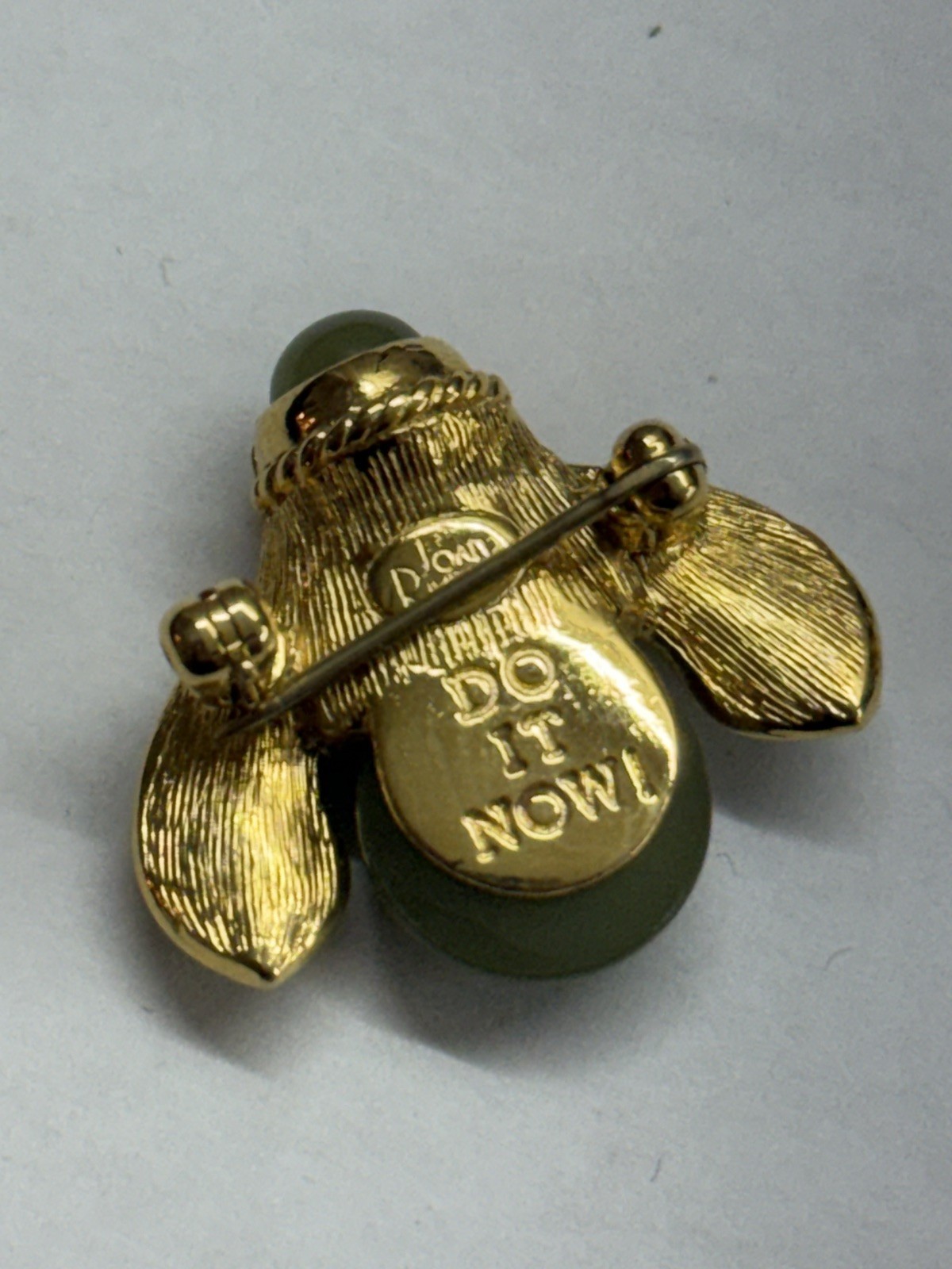 NEW Joan Rivers Jade Lucite DO IT NOW BEE PIN Brooch Crystal Gold Silver Green