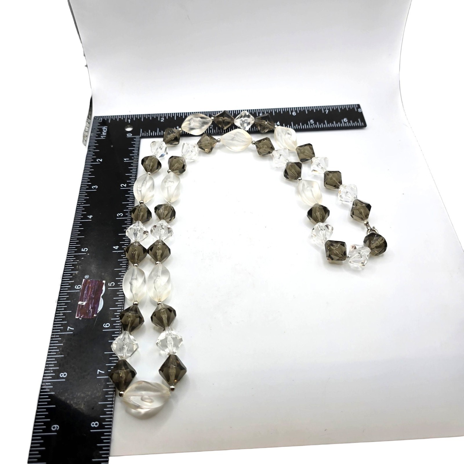 ecklace Vintage Beaded Clear Frosted Olive Green Geometric Faceted 24″ SKU2336