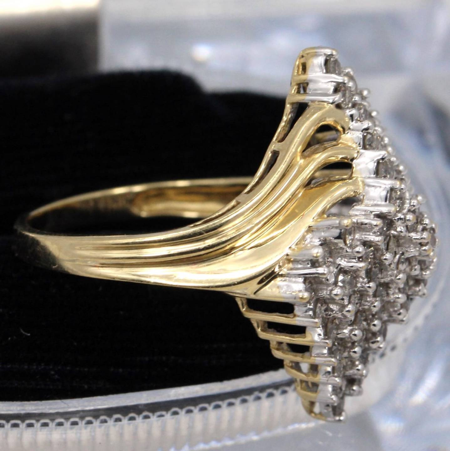10k Yellow gold ring 1.00ct natural not enhanced diamond 4.8gr size:7.5 N1033E