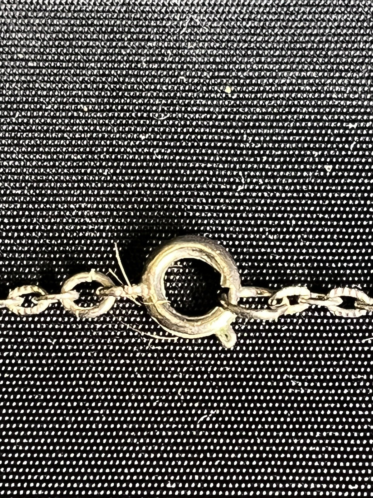 VINTAGE 1976 WTW PEWTER TRIBAL PENDANT ON 15” SILVER ROLO CHAIN