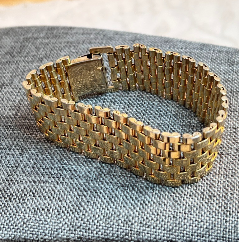 Vtg Gold Toned Link Bracelet Made in Hong Kong 7.5″L