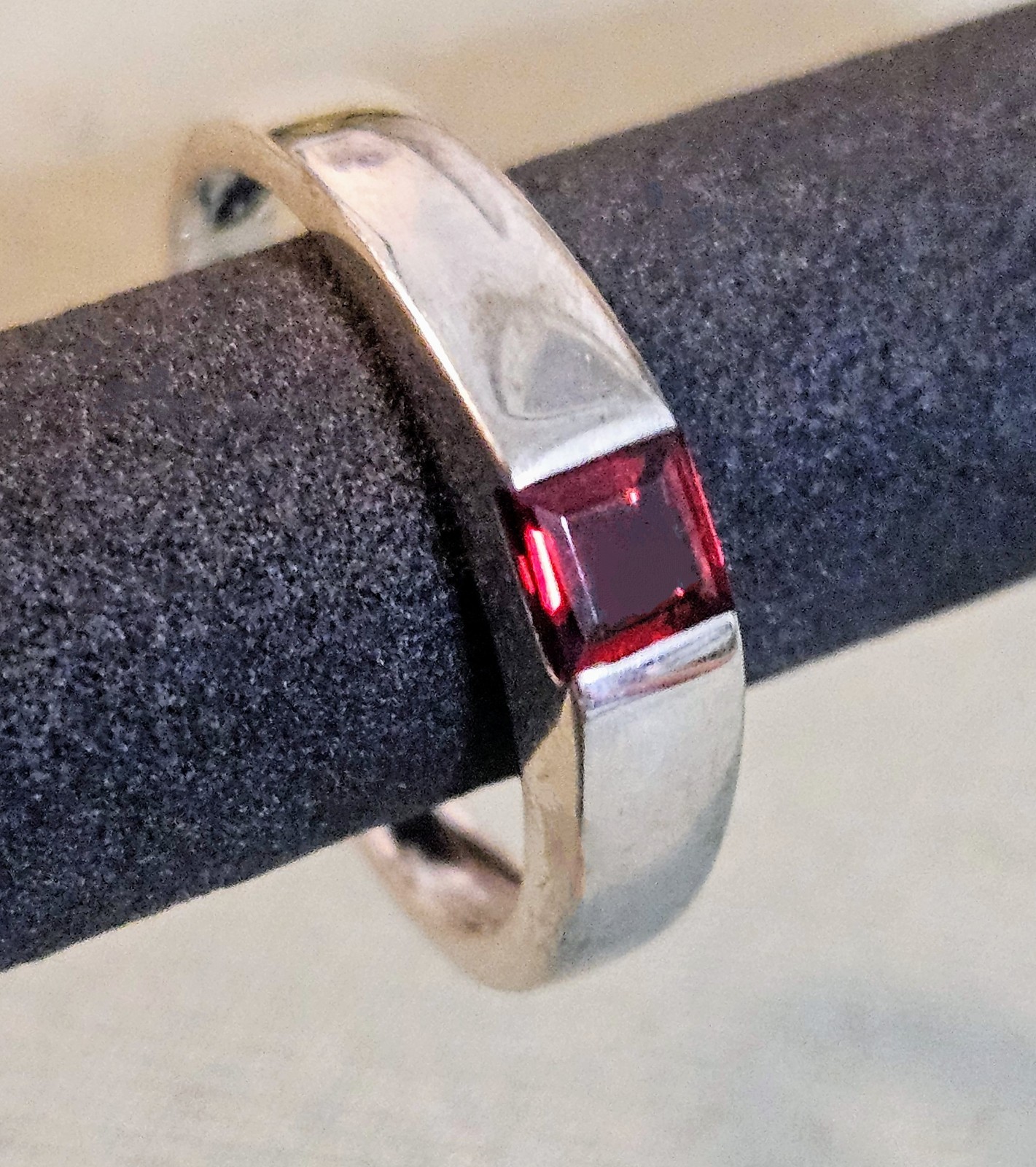 Vintage Sterling Silver 925 Square Cut Garnet Gemstone Birthstone Ring, Size 7