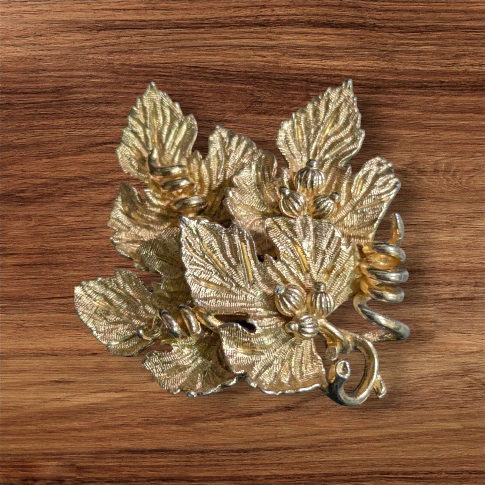 Francois Vintage Gold Tone Leaf and Acorn Brooch Pin Botanical Textured Design