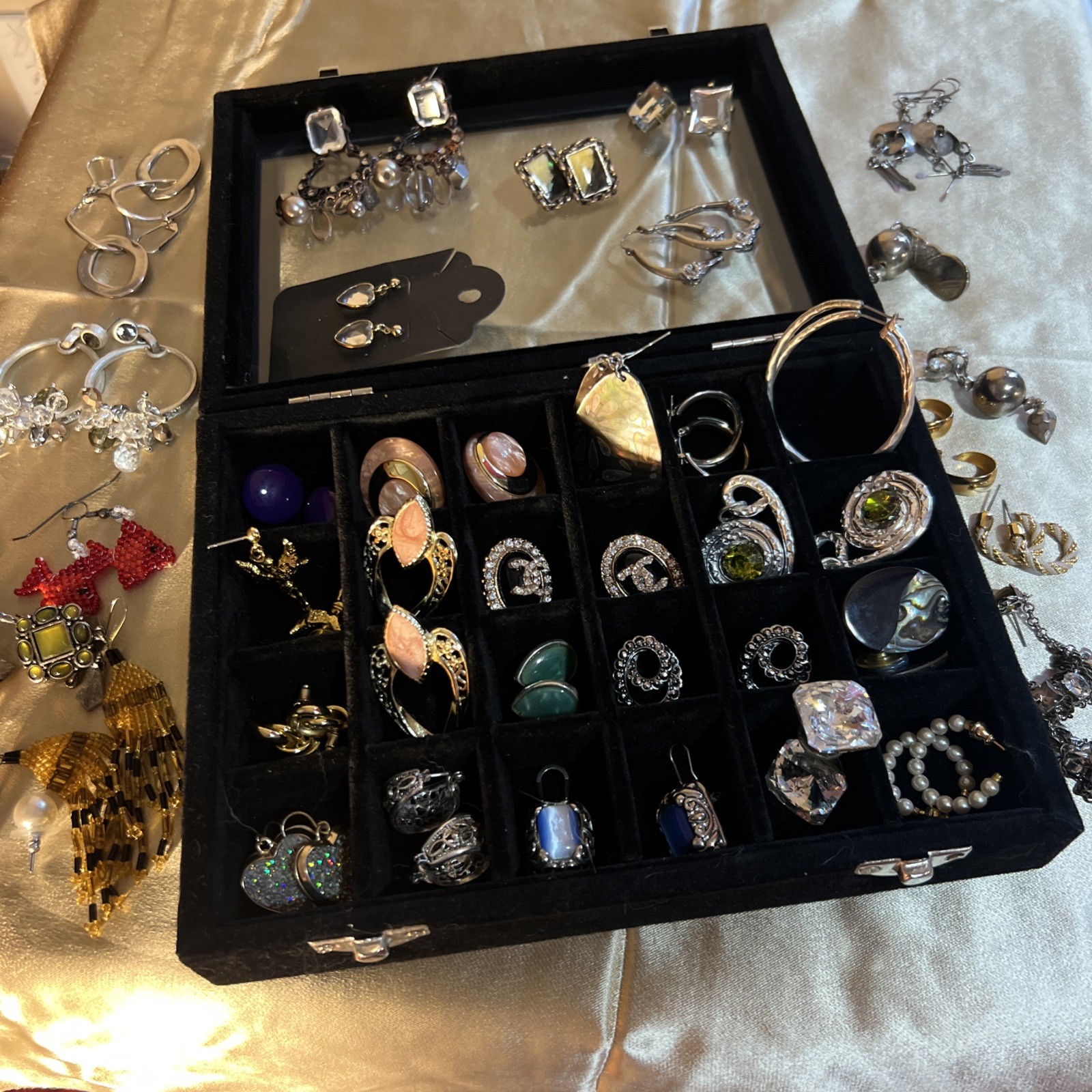 Vtg & Mod Pierced Earrings Lot W/ Signed Enamel Hoops Beaded Studs Pearl 38 Pair