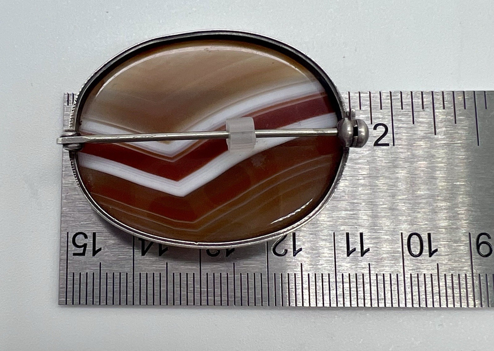 Vintage Red Banded Agate & Sterling Silver Brooch 13.99 Grams