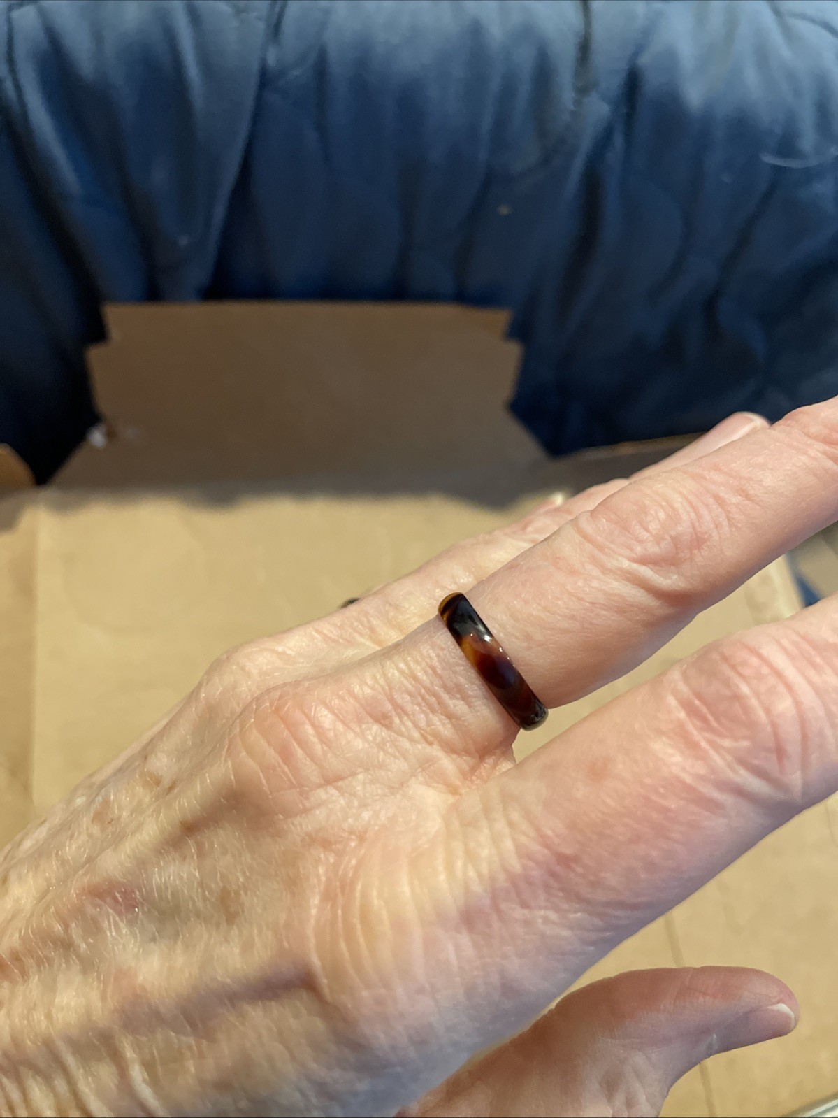 Vintage Hand Turned 3/16″ Turtle Shell Ring size 8.5 unused old new stock good