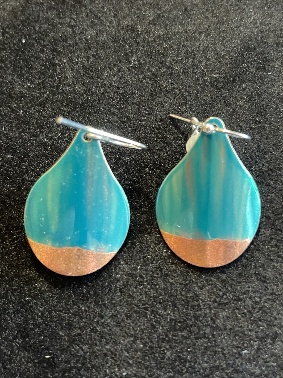 Vintage Source Unknown Teardrop Pierced Earring With Faux Pearl
