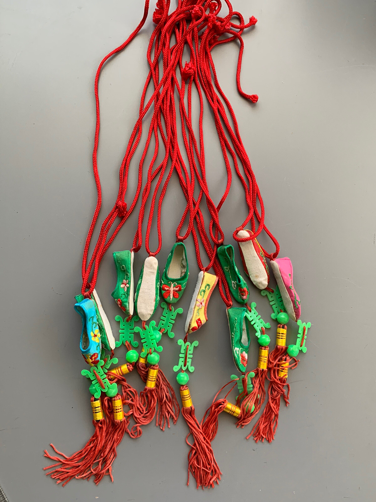 Vintage Chinese Cloth Shoe Necklace Party Favor Gift