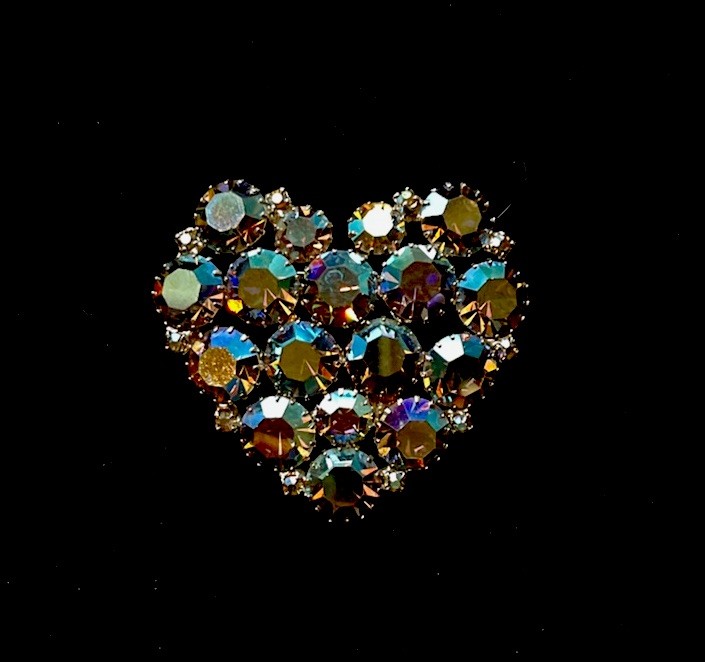 vintage blue aurora borealis Peacock AB Iridescent Crystal Cluster Heart Brooch