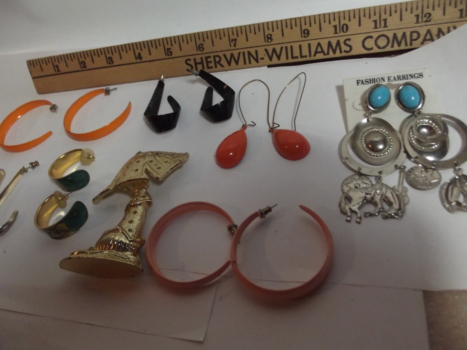 LOT vintage UNBRANDED COSTUME JEWELRY AS PICTURED WITH MUSHROOM EARRING TREE