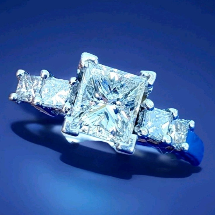 Original EARTH MINED DIAMOND Princess Engagement Ring 1 carat PLATINUM Solitaire