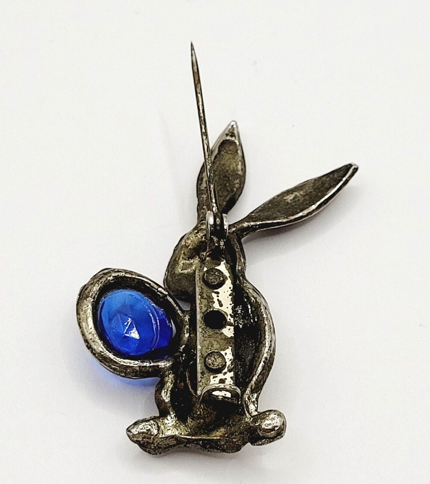 Rabbit Bunny Holding Blue Faceted Egg Silver Tone Vintage Brooch Pin Distressed