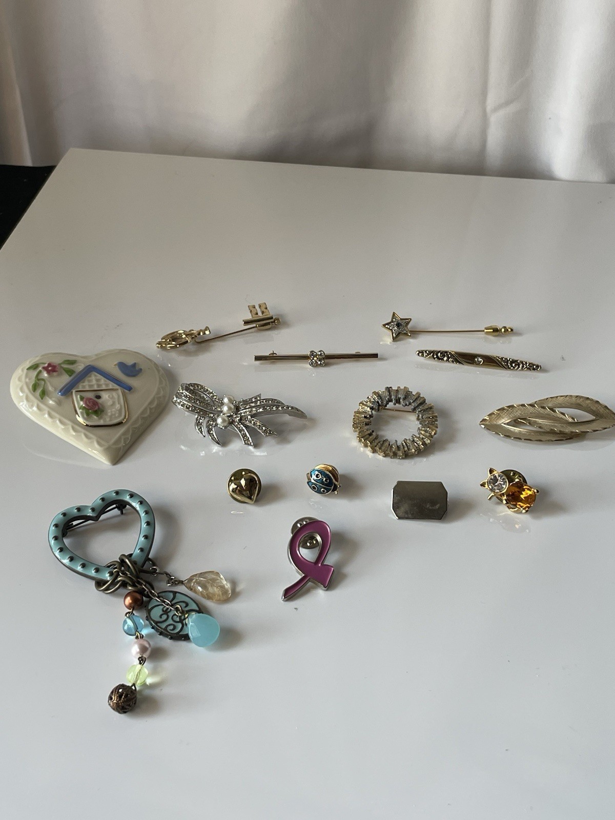 Lots Of Brooches/ Pins See Pictures Details/ Wear