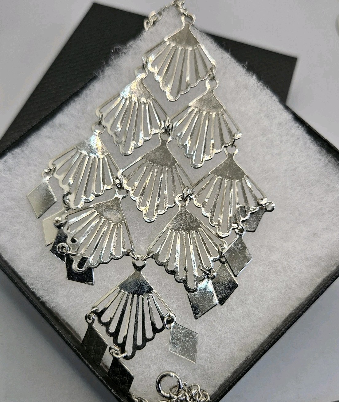 Vintage Large Pendant Necklace Fan Scallop Diamond Shape Silver Tone Chain 18″