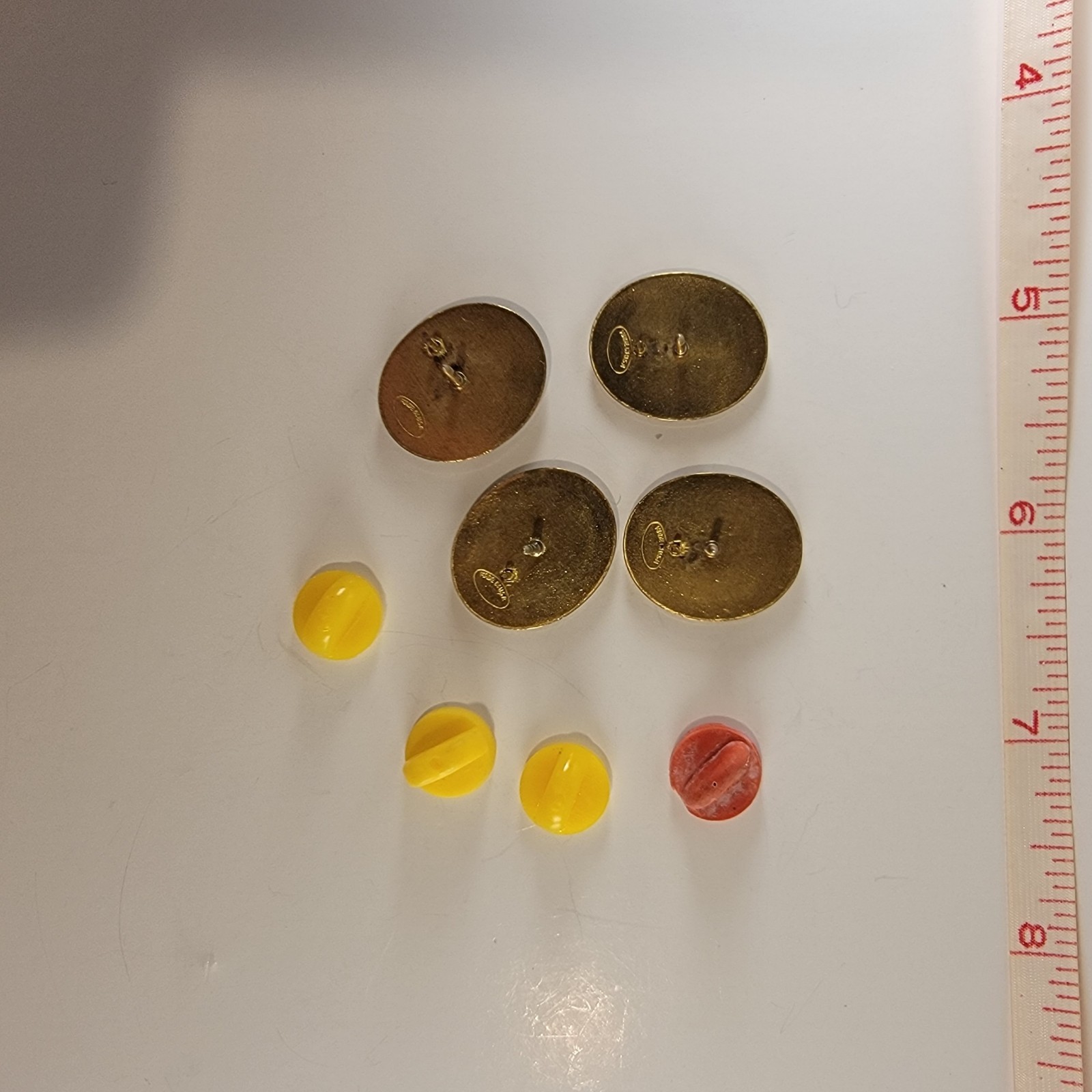 VINTAGE GOLD TONE CAT DOG PORTRAIT LAPEL PIN LOT X4 OVAL ANIMAL PET PINS