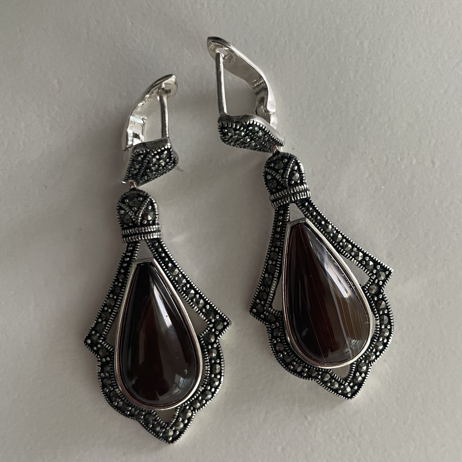 QSYZP Silver Marcasite Banded Agate Sardonyx Teardrop Dangle Earrings Vintage