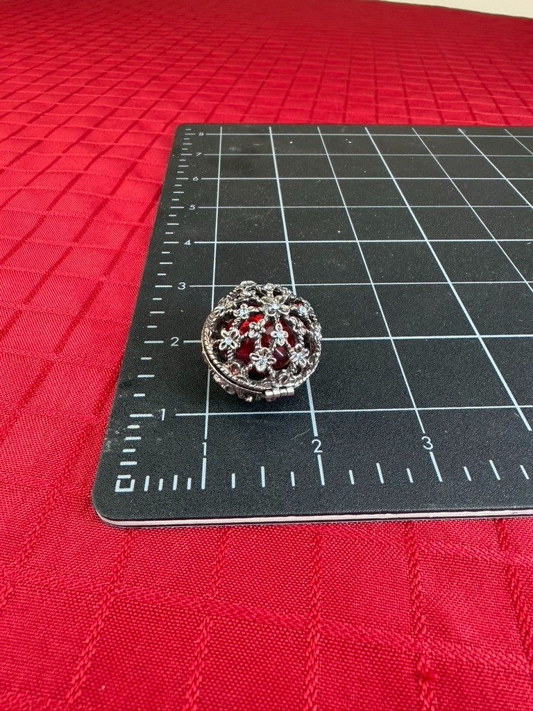 VTG Metal Silver & Red Floral Charm Opening Hinged Locket Pendant