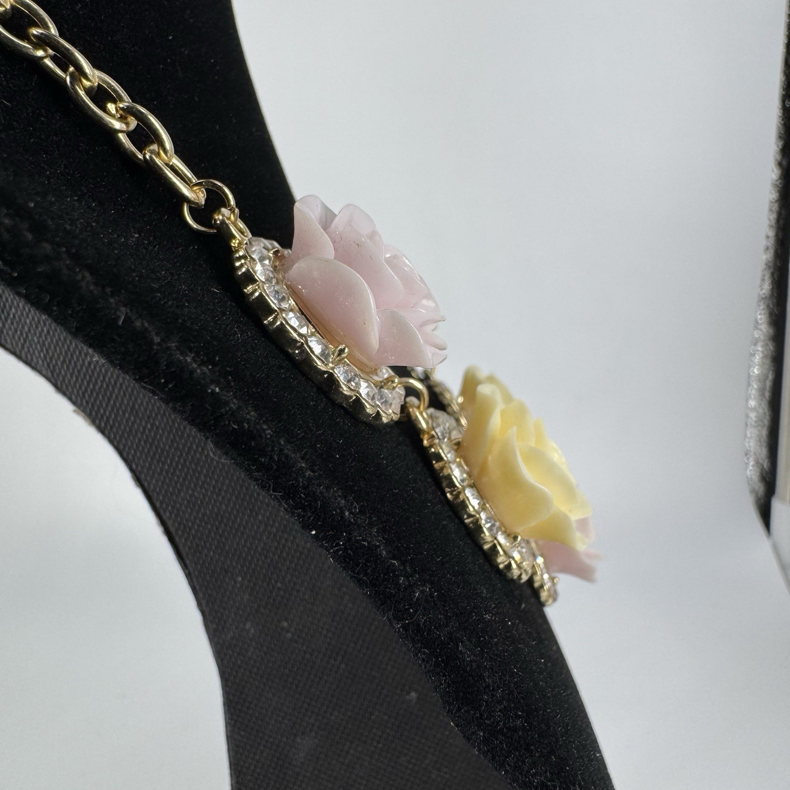Charming Charlie 3 Pc Floral Rose Necklace Bracelet Set Pink Cream Rhinestone