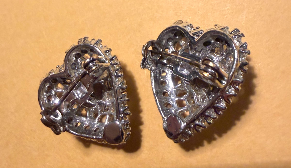 Vintage Set of 2 Sparkly Clear Rhinestone Silver Heart Brooch Pin .75″ Long Each
